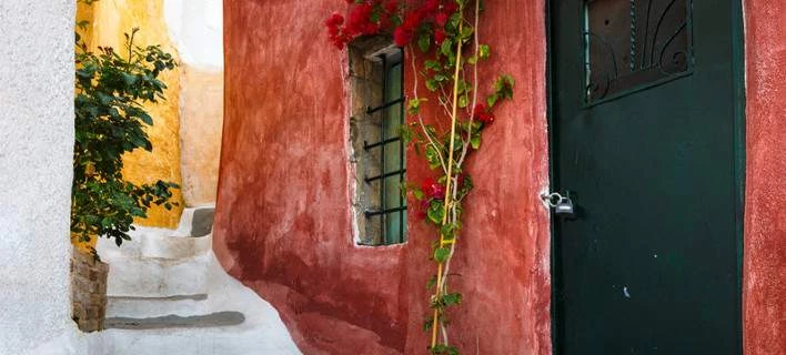 Αυτό είναι το σημείο της Αθήνας που θυμίζει νησί – Αφωνοι οι δημοσιογράφοι διεθνούς πρακτορείου ειδήσεων (εικόνες)